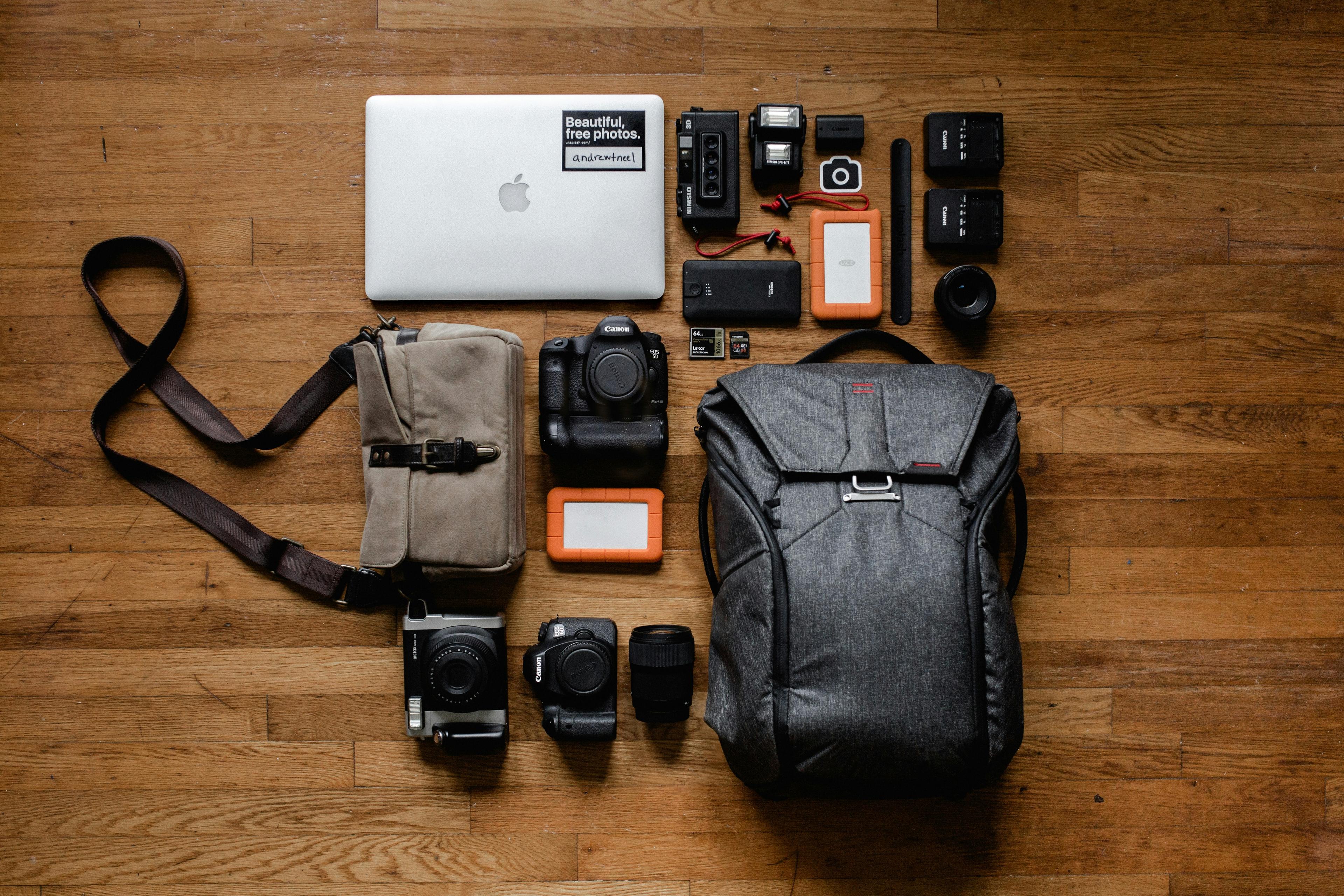 Travel & Bags image